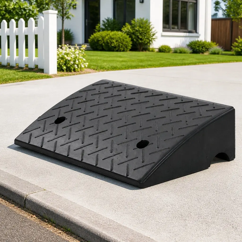 Rubber Kerb Ramp 50x32.5x14 cm Non-Slip Access Wheelchair Mobility Scooter