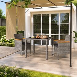 Create Cozy Outdoor Meals with This Dining Set