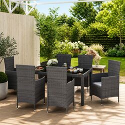 Friendly 7 Piece Outdoor Dining Set for Your Gatherings