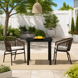 Make Your Outdoor Dining Better with This Set