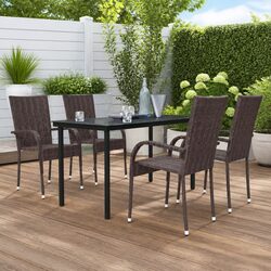 Create Cozy Moments with This Outdoor Dining Set