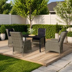 Friendly 5-Piece Outdoor Dining Set with Reclining Chairs