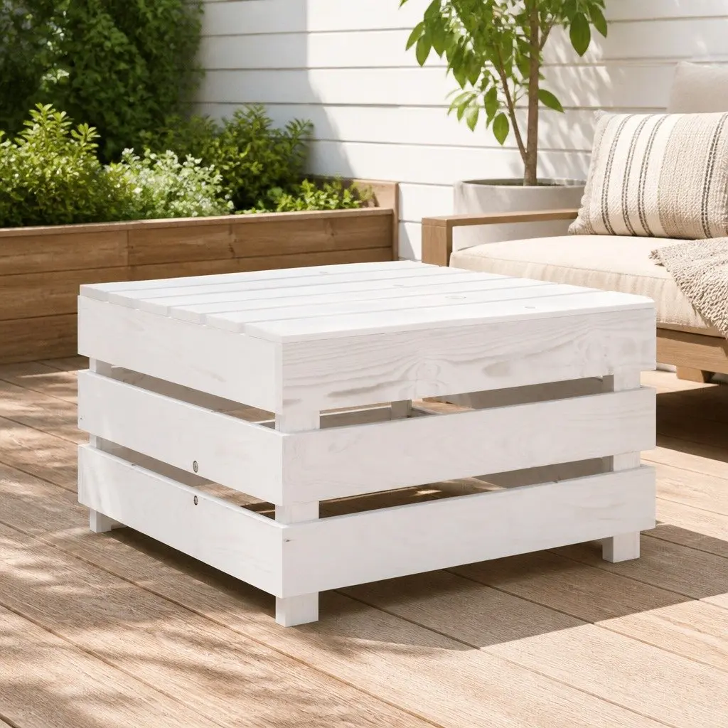 White Wood Outdoor Pallet Table
