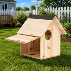 Your Squirrels Will Love This Wooden Nesting Box 26x25x29cm