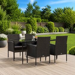 Make Outdoor Meals Enjoyable with This Dining Set