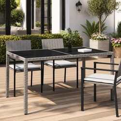 A Friendly Garden Table for Your Outdoor Gatherings