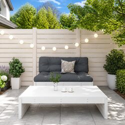 Friendly Outdoor Lounge Set: Perfect for Your Space