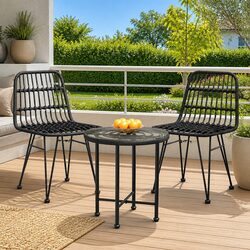 Your New Favorite Round Dining Table for Outdoors
