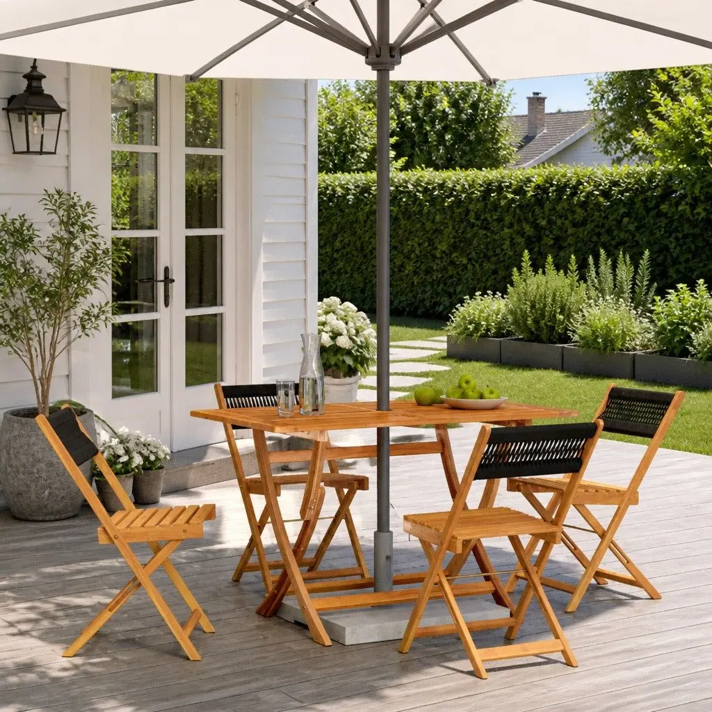 4 Folding Chairs