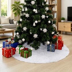 Charming 150cm White Faux Fur Christmas Tree Skirt