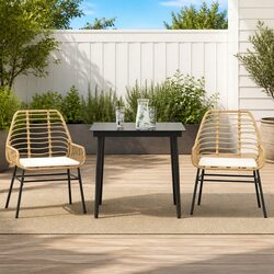 Create Your Perfect Outdoor Space with This Dining Set