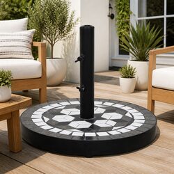 Your Outdoor Space Needs This Stylish Parasol Base