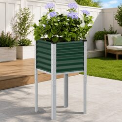 Your Friendly Green Garden Planter Box for Outdoor Spaces
