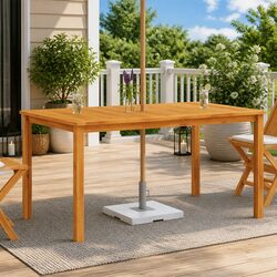 Friendly Outdoor Dining Table for Your Entertaining Needs