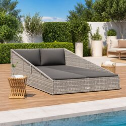 2-Person Grey Rattan Outdoor Daybed with Cushions