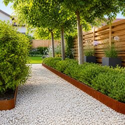 Friendly Lawn Edging Set 10 pcs 15x103 cm for Your Garden