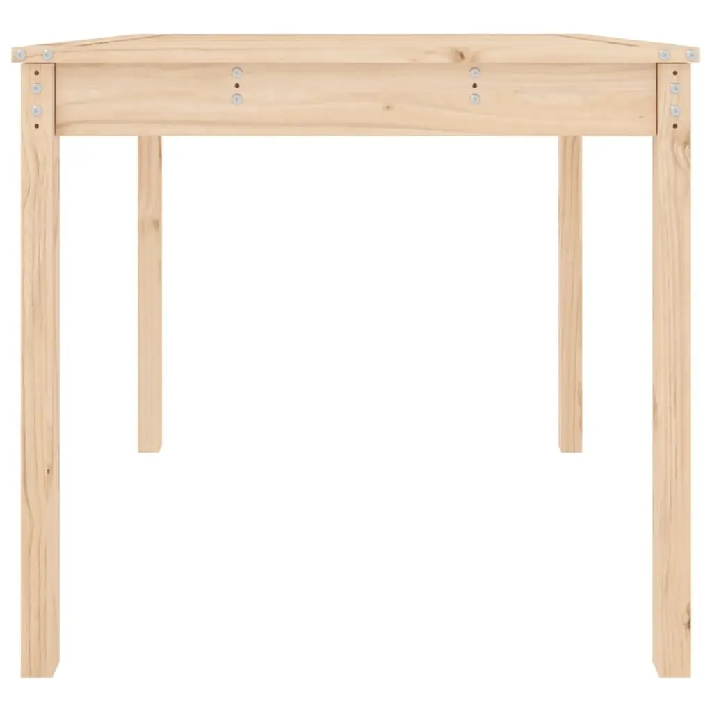 Garden Table for Memorable Gatherings