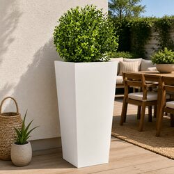 Friendly White Garden Planters 2 pcs for Your Plants