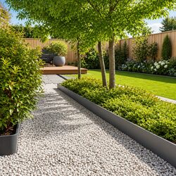 Friendly 30-Piece Lawn Edging for Your Garden Needs