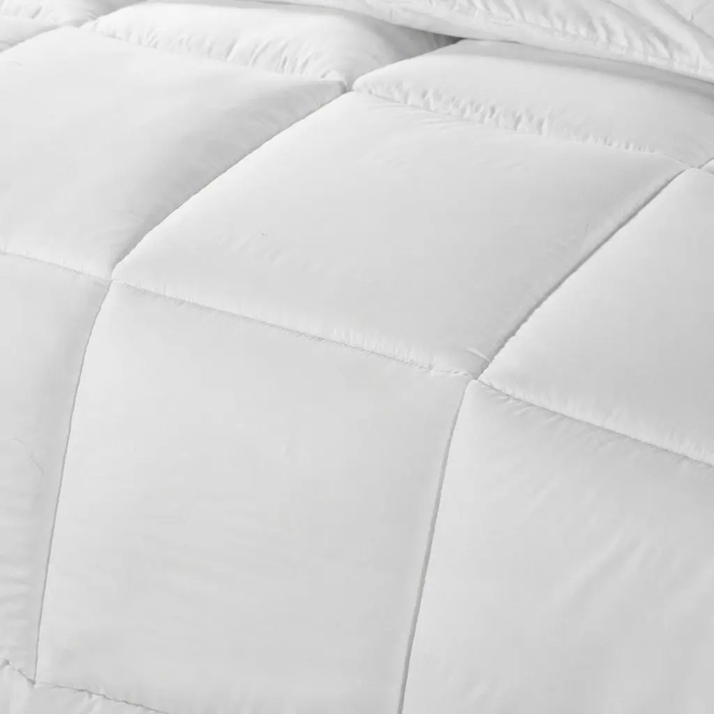 Double Quilt 800GSM Hotel Weight Microfibre Fill Box Stitch Design Bedding