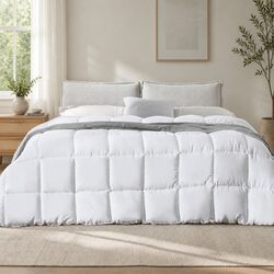 Comforting Bamboo Quilt - Perfect All Season Sleep