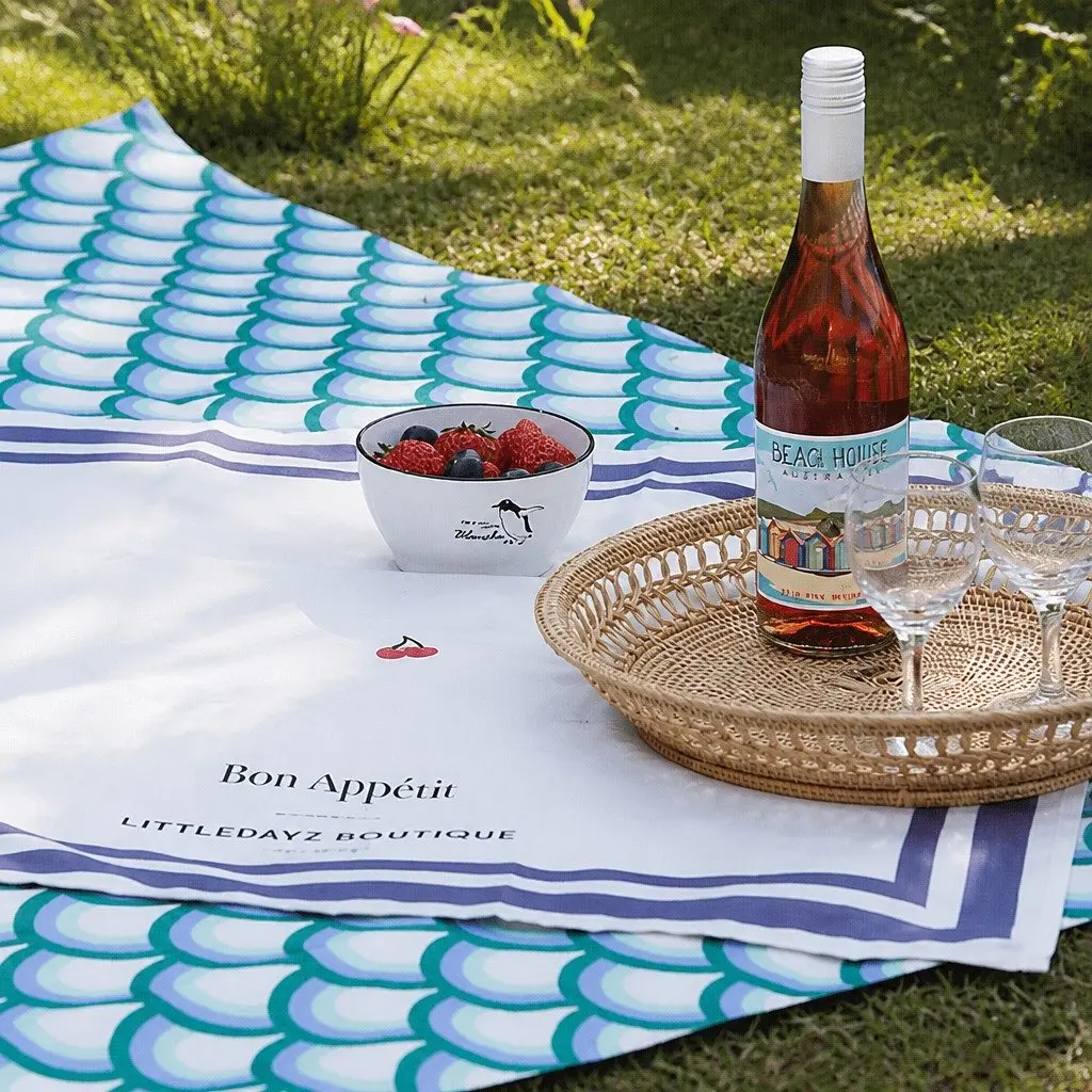 Green Napkins for Outdoor Dining