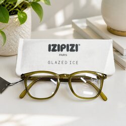 Friendly Bottle Green Glasses for Your Screen Needs