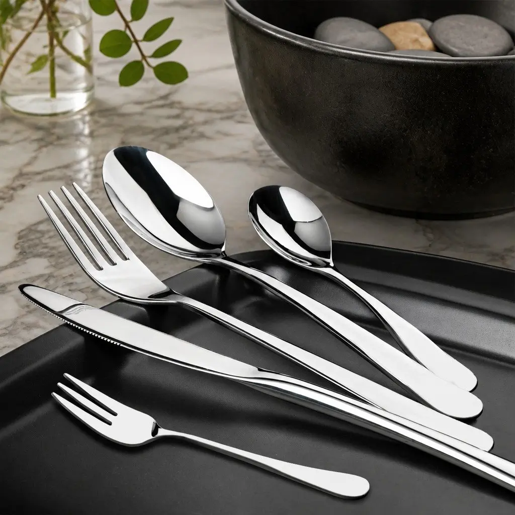 30-Piece Cutlery Set