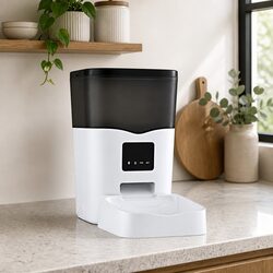 Easy-to-Use WiFi Pet Feeder for Your Furry Friends