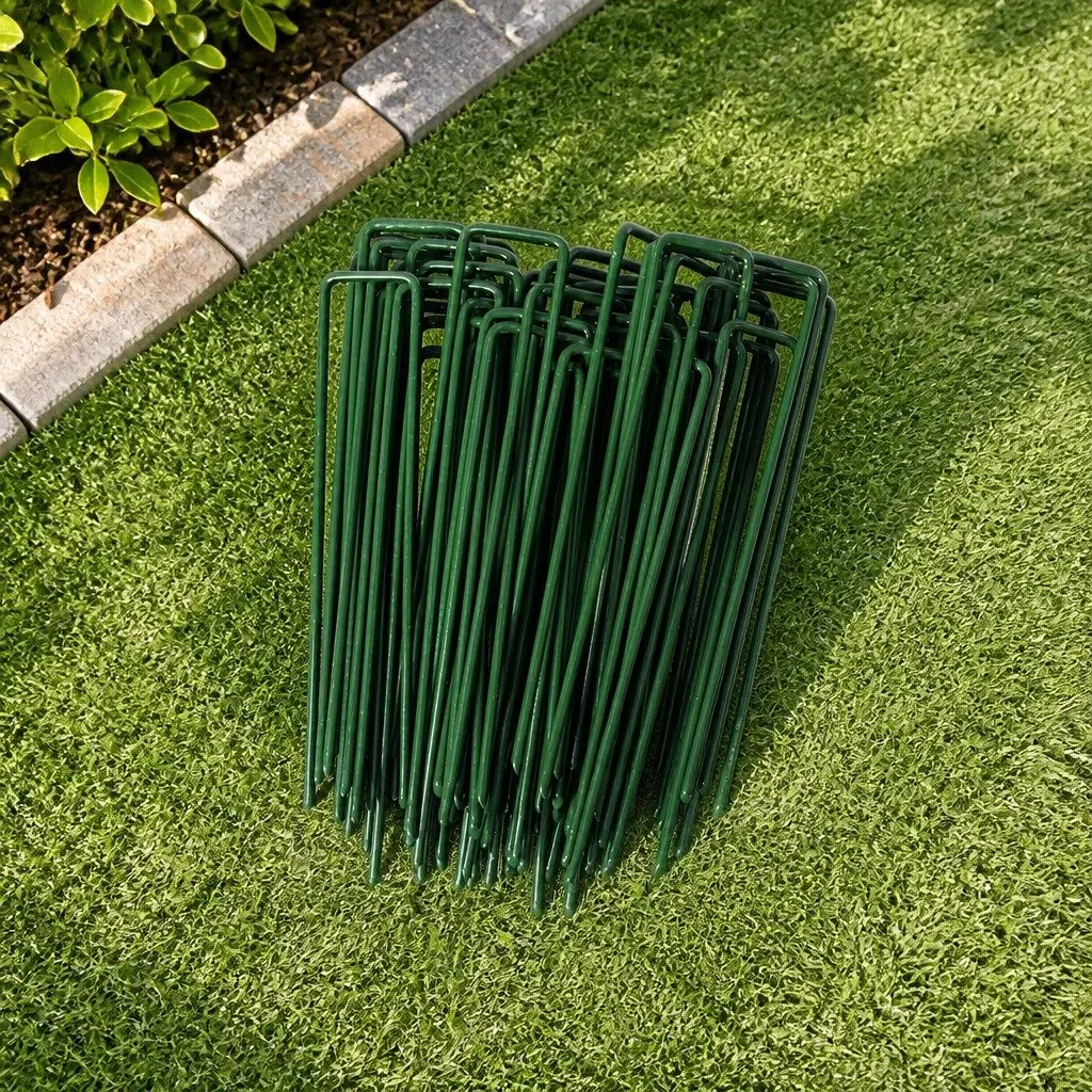 Synthetic Grass Pins U-Shape Steel Turf Fixing Anchors 150mm Green