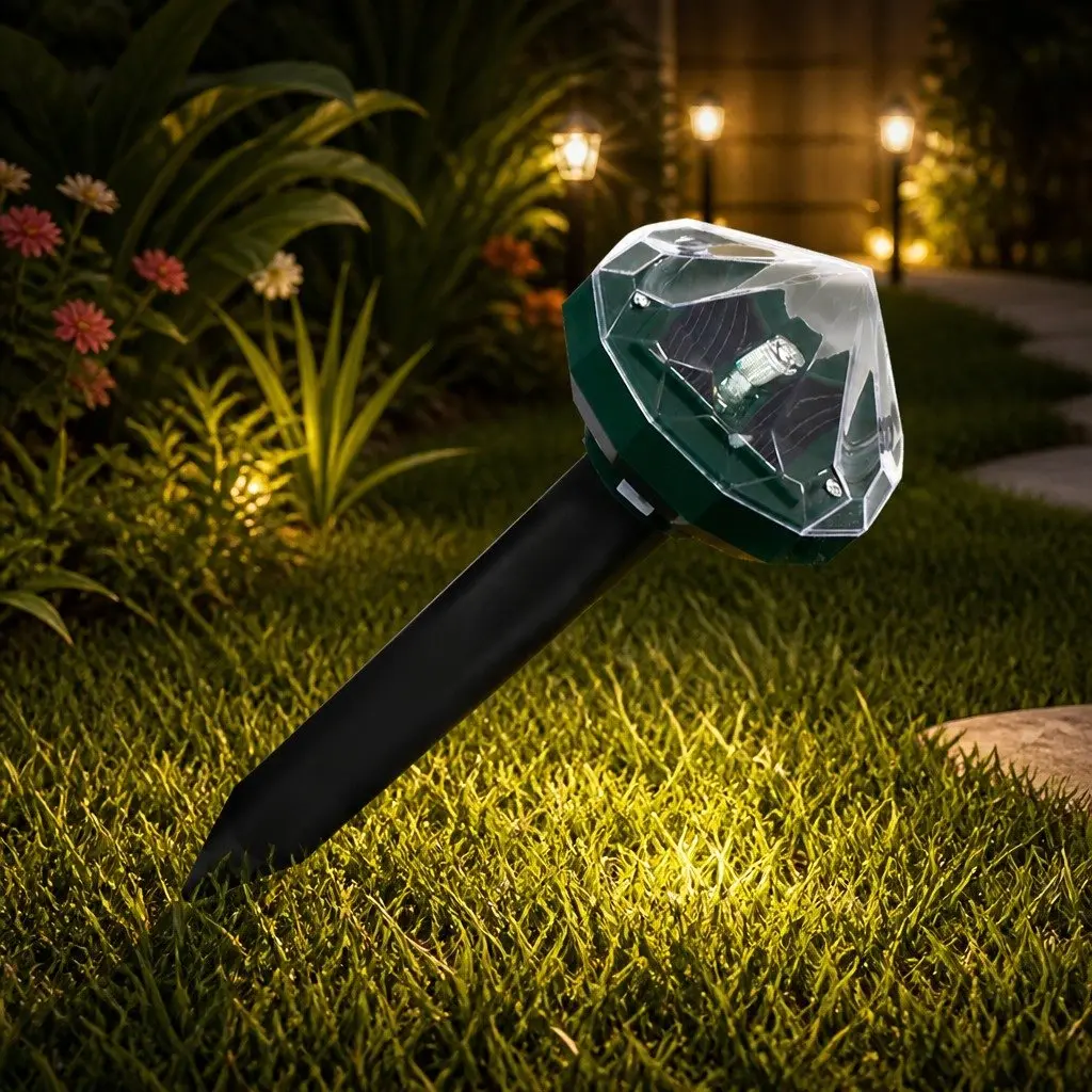 Solar Snake Repeller LED Light Vibration 4 Pack Garden Lawn Pest Deterrent