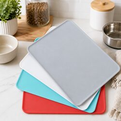 Your Pet's Feeding Companion: Silicone Mat for Bowls